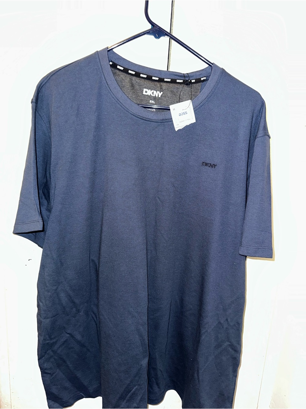 DKNY Men's Dark Navy Short-Sleeve Crewneck T-Shirt
